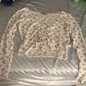 Hollister Long Sleeve Floral Crop Top